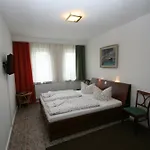 Gestut Lindenhof 3*