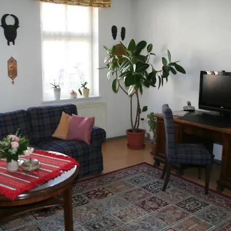 Gestuet Lindenhof ゲストハウス 3*